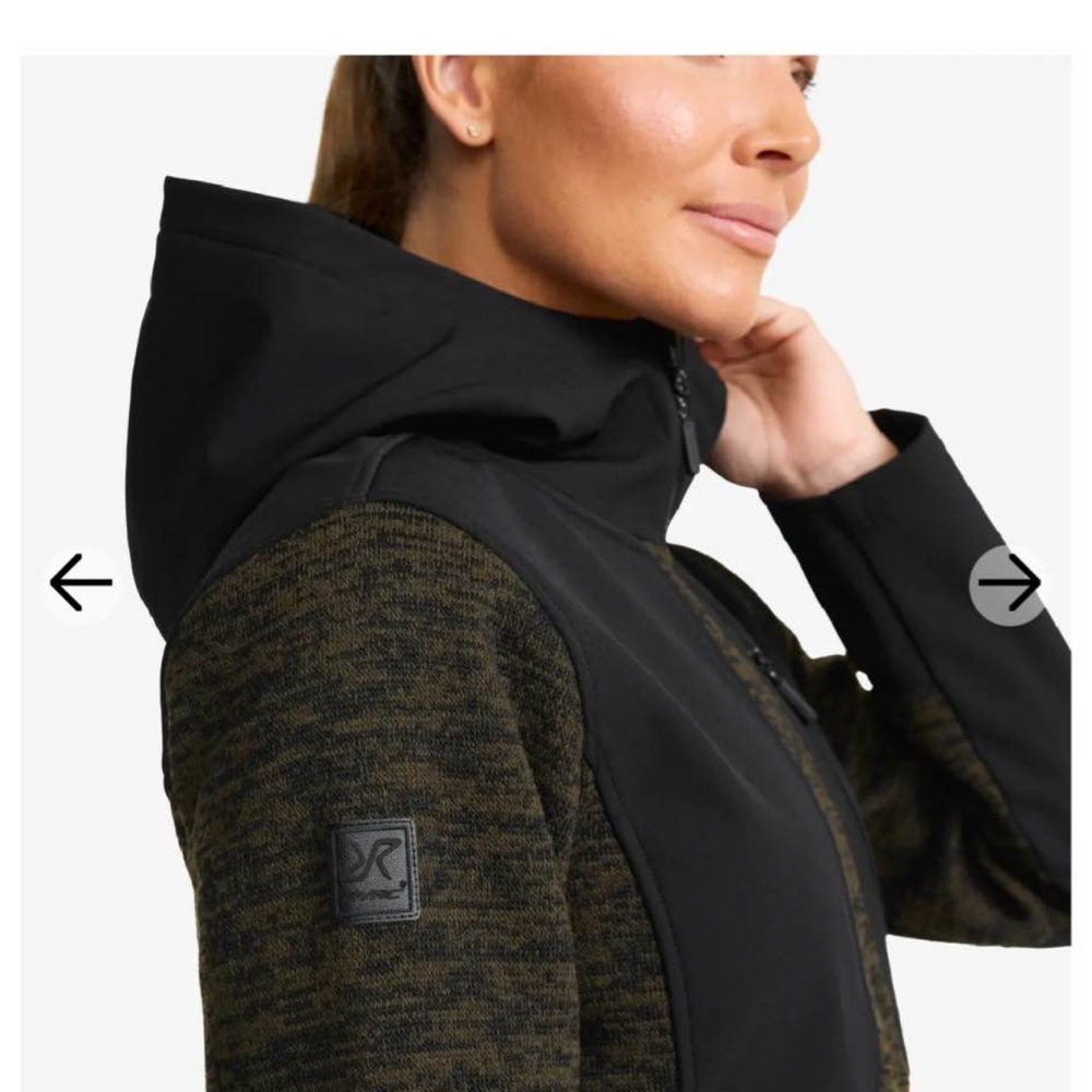 Wander Pro Women's Wool Hoodie - Black - Picture 6 of 8